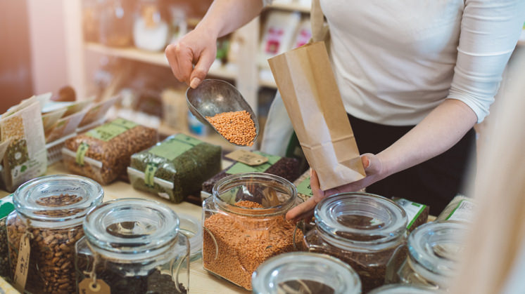 Buying Bulk Food in Reused Containers