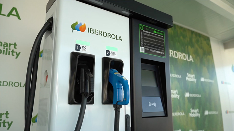 Iberdrola acelera el despliegue de infraestructuras de recarga para coches  eléctricos - El Periódico de la Energía