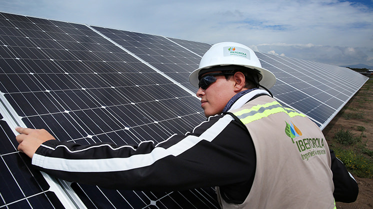 Energía limpia que nace en la fuerza del agua