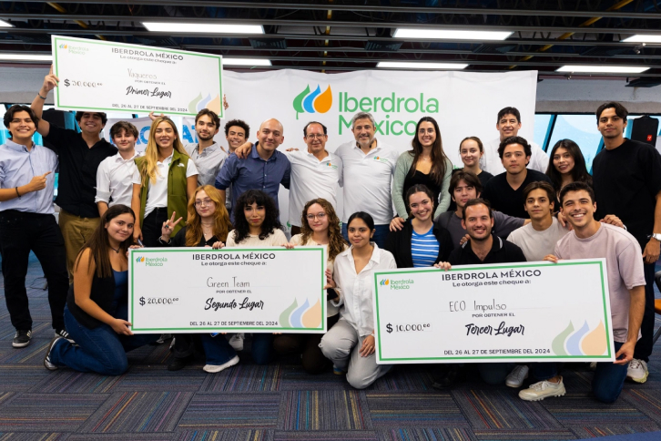 Participaron más de 150 estudiantes en el hackathon en México.