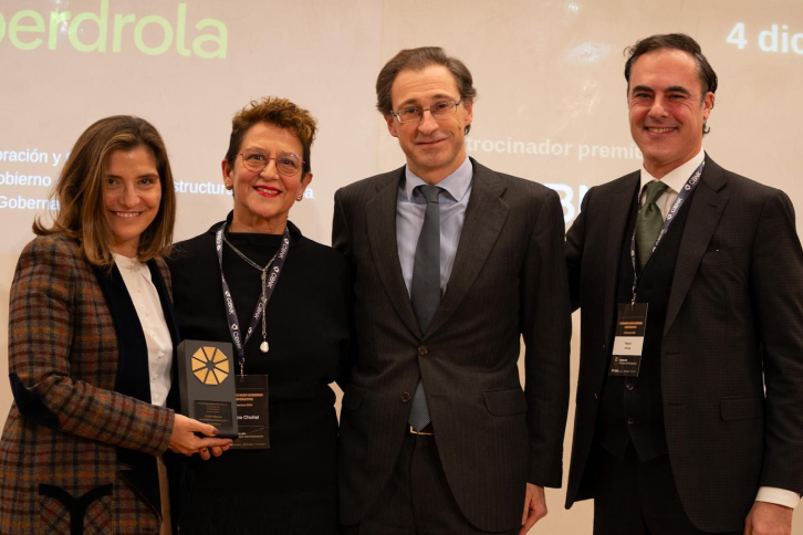 A equipe da Iberdrola recebe prêmio de “Melhor Relatório de Governança Corporativa”