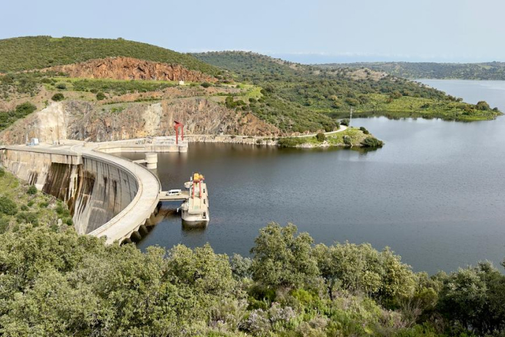 Con una potencia total de 225 MW y un sistema de batería hibridada de 15 MW, permitirá una reducción de emisiones de 200.000 toneladas de CO2 al año