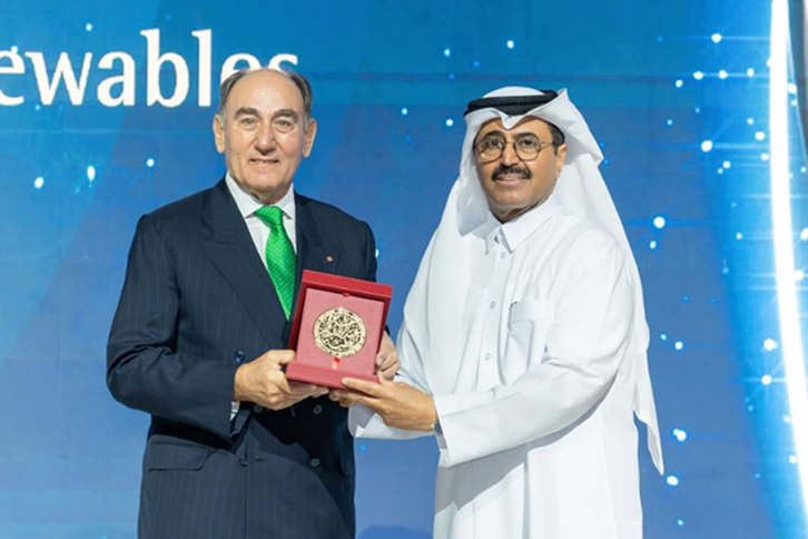 Ignacio Galán receives the 2025 International Energy Award in Qatar